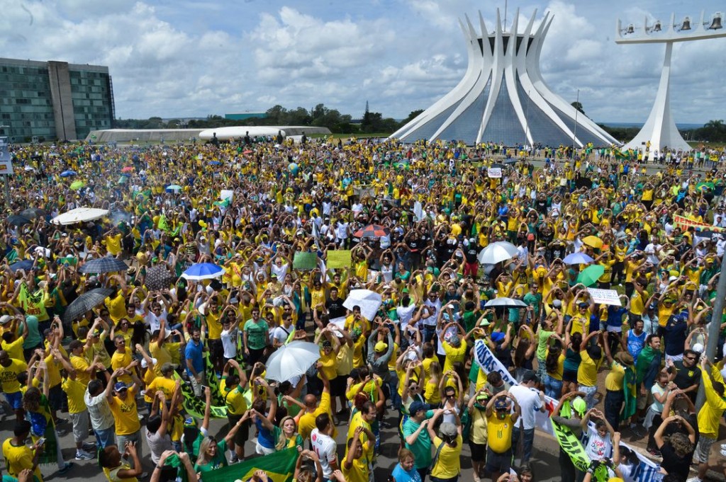 Protestos_de_15_de_março_de_2015_em_Brasília